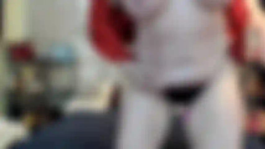 ( Gs.831) GoldieStar tritt in der goldshow auf – 12 minuten. Schwarze high heels mit nieten, haarige muschi, große titten, großer arsch, spritzen, anal, doppelpenetration (04.12.2022).