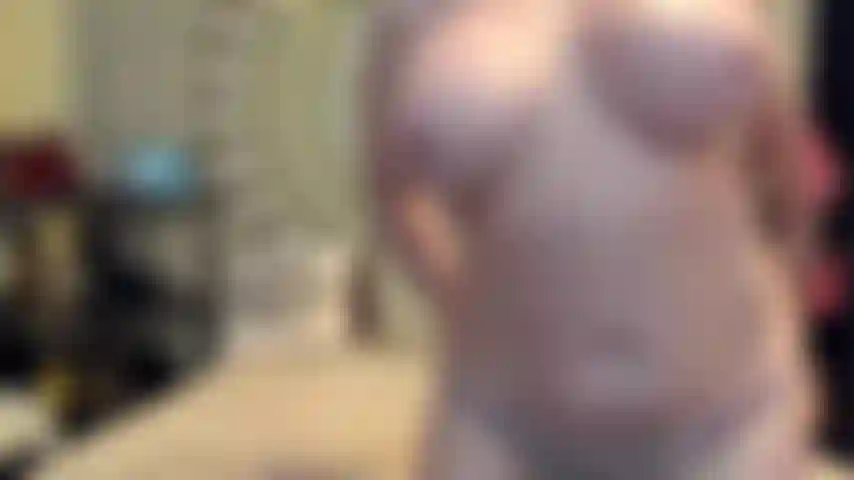 ( Gs.832) GoldieStar tritt in der goldshow auf – 10:01 minuten. Große titten, großer arsch, haarige muschi, interaktives spielzeug, spritzen, anal, doppelpenetration (04.12.2022).