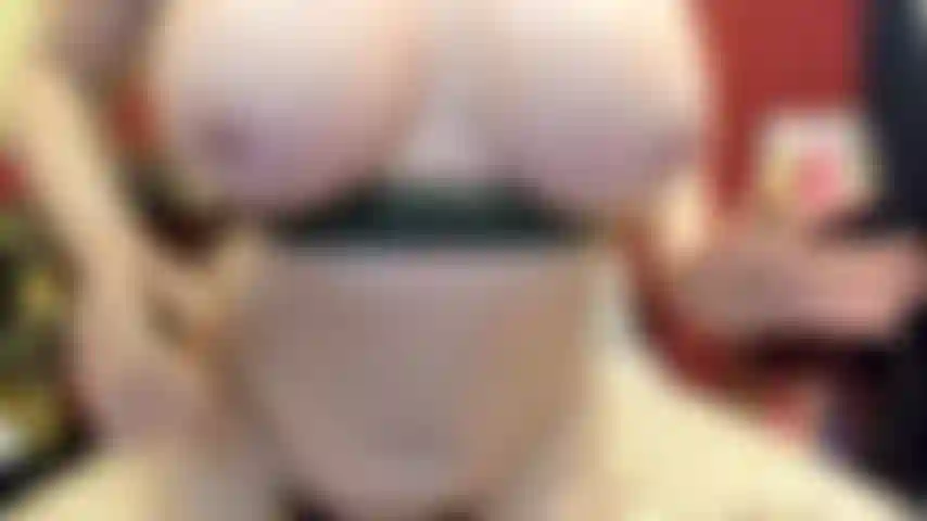 ( Gs.536) GoldieStar tritt in einer goldshow auf – 11:01 minuten. Große titten, gilf, interaktives spielzeug mit licht, behaarte muschi, nackte füße, reiten, squirting, anal, interracial dp (28.04.22).