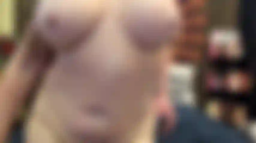 ( Gs.772) GoldieStar tritt in einer goldshow auf – 10 minuten. Große titten, großer arsch, gilf, behaarte muschi, nackte füße, anal, interracial dp, squirting, reiten (6.10.2022).