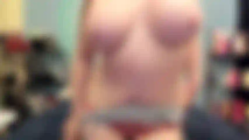 ( Gs.636) GoldieStar tritt in einer goldshow auf – 11 minuten. Interaktives spielzeug, gilf, behaarte muschi, große titten, squirting, anal, interracial dp (24.06.2022).