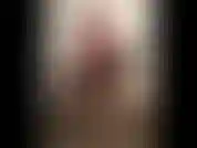 (47) GoldieStar trägt in diesem diashow-fotoset einen schwarzen bh und strümpfe mit schwarzen absätzen. Zöpfe und muschispiele.