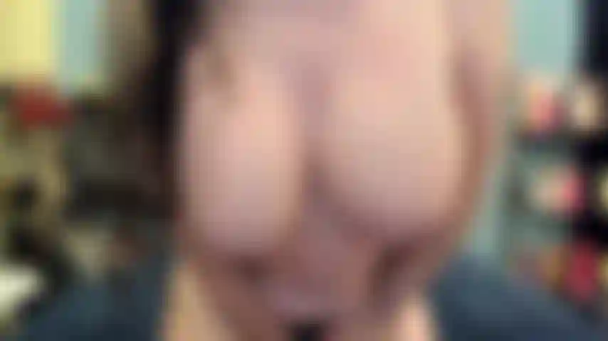 ( Gs.635) GoldieStar tritt in der goldshow auf – 11 minuten. Großer arsch, große titten, barfuß, vergoldet, haarige muschi, anal, doppelpenetration (24.06.2022).