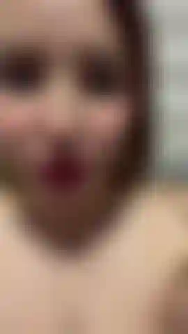 Spiele mit meinem knackigen arsch.