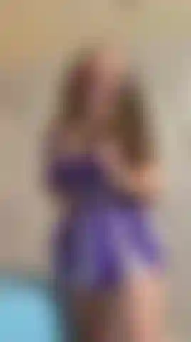 Pov : Your favorite cheerleader is giving you head