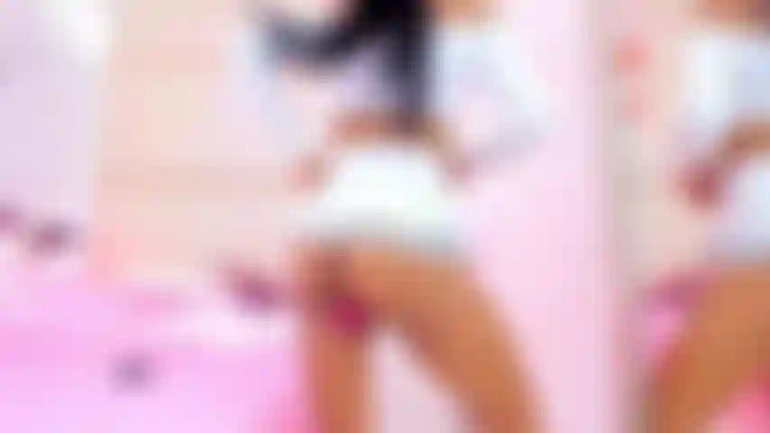 Schöner kleiner, sexy körper und ausstrahlung.