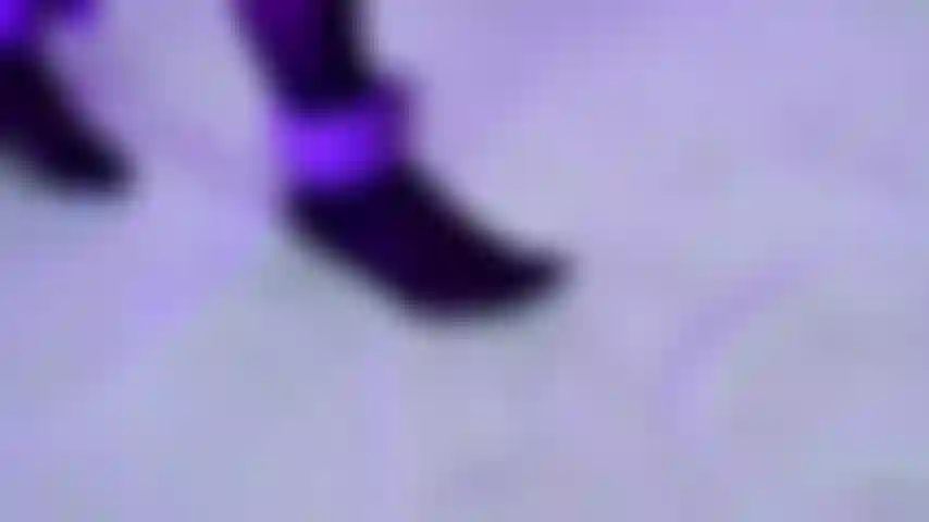 Ein unterwürfiges mädchen.