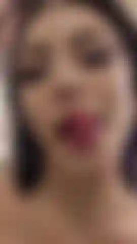 Hungrig nach einem großen schwanz ... Füttere mich.