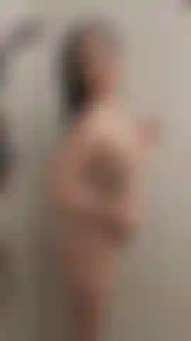 Ungezogen unter der dusche.