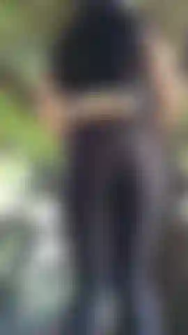 Look at my ASSHOLE while I'm in the park