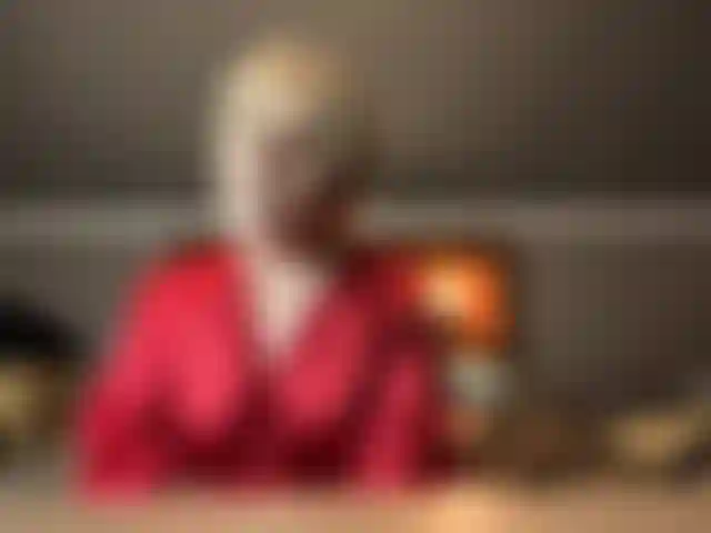 Versuche zu erklären, wie mein zimmer/leben ist :)