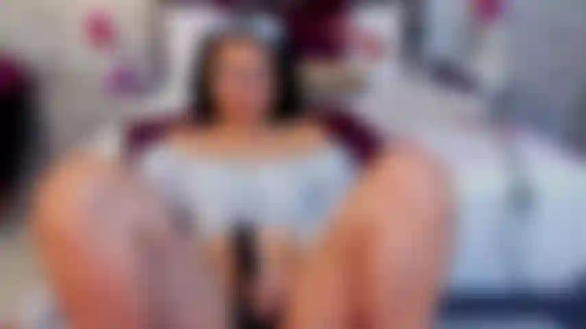 Belohne gerne ihren guten geschmack. Ich möchte, dass sie sehen, wie ich sehr geil meinen vibrator genieße.