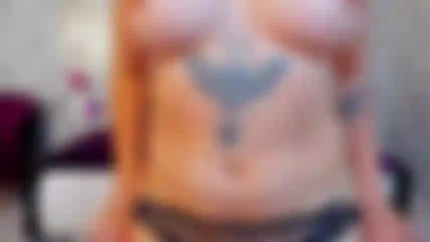 Du brennst darauf, mir beim spielen mit meinem dildo zuzusehen ... Stell dir vor, wie ich ihn langsam zwischen meine beine schiebe und bei jeder bewegung stöhne ... Dass ich es für dich tue?