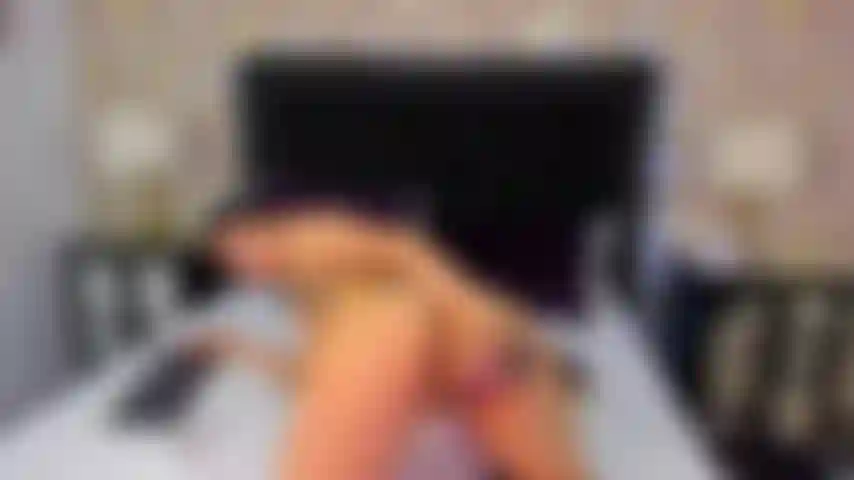 Penetration mit meinem brünetten schwanz.