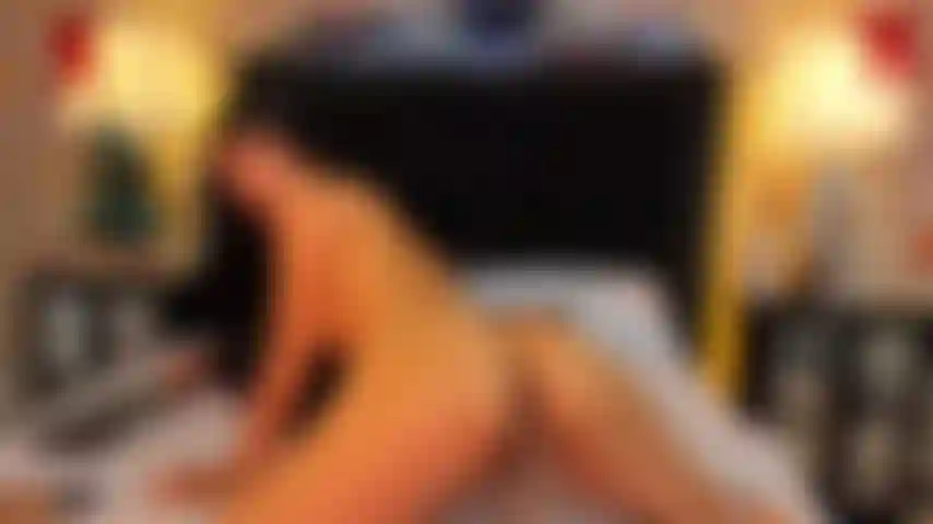 Spiele mit meinem arsch und meiner muschi.