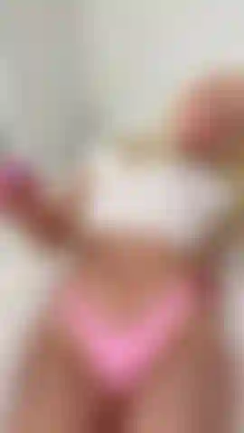 Mein längstes video aller zeiten 😳 17 minuten, in denen ich meine muschi auf die beste art zerstöre (und mein neues spielzeug ausprobiere.. 🍦) Schau mir zu, wie ich mich in 3 verschiedenen positionen ficke, einschließlich auf dem kopf… inklusive einer kostenlosen schwanzbewertung, wenn du bis zum ende durchhältst.