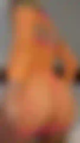 Worship My Juicy Ass  as I pull my dress up, twerk and spank it