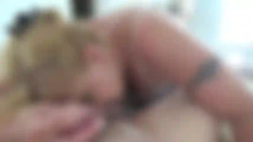 Habe im urlaub einen mann kennengelernt und ihn zum spaß mit ins zimmer genommen. Er hat mir eine riesige ladung in den mund geblasen und ich konnte nicht anders, als sein ganzes cremiges sperma aufzufressen :).