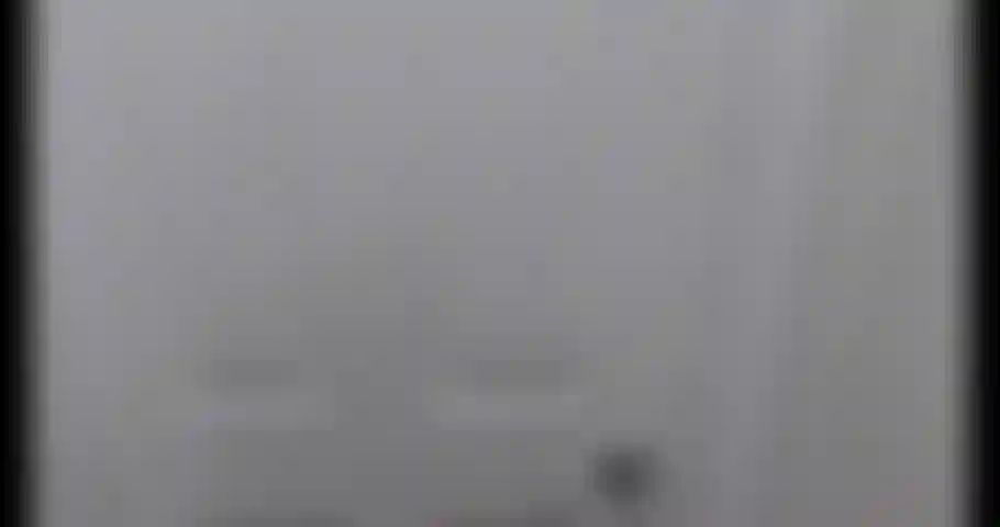 Während einer neujahrsparty einen blowjob im badezimmer betrügt.