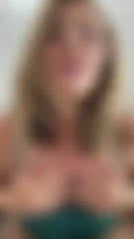 Finger tief... Wand summend... Solo und durchnässt. Bist du es auch?