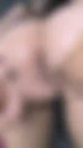 Ficke meine enge muschi. Ich will deinen schwanz in mir.