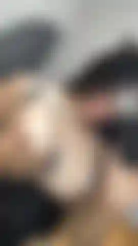 Komm und gib mir dein sperma auf meine titten.