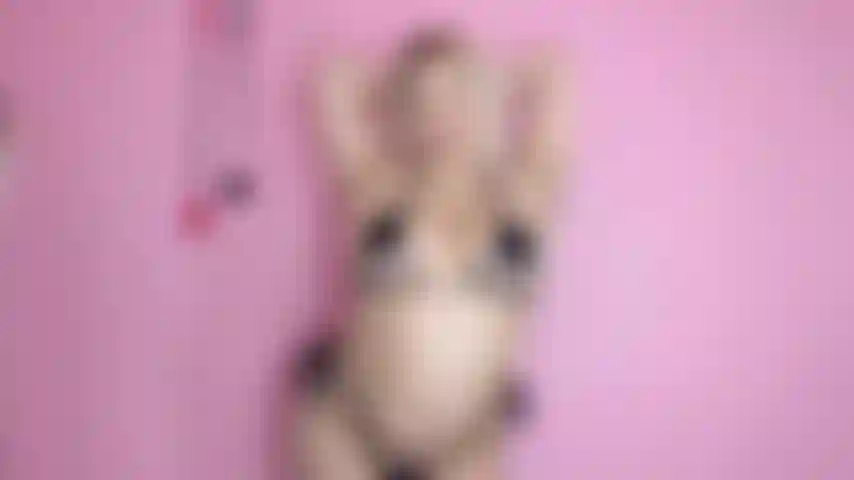 Indoktrination der arschanbetung mit verweigerung der muschi / des arschlochs.