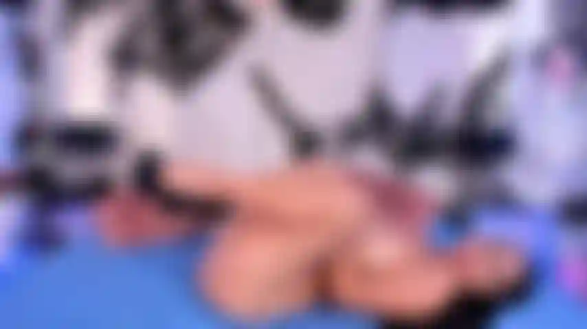 Dehne mich vor dem wilden ficken.