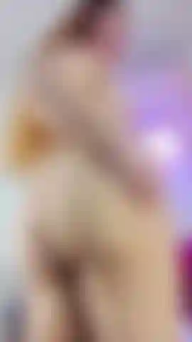 Chubby round ass naked and spanked