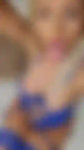 Bin heute abend so geil. Komm, spiel mit mir.