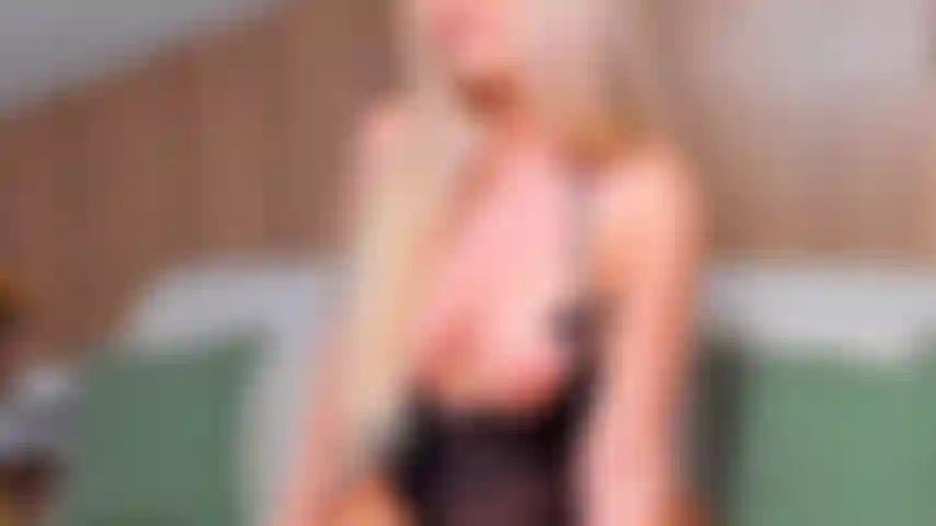 Drück meine brüste, ich necke dich gerne.