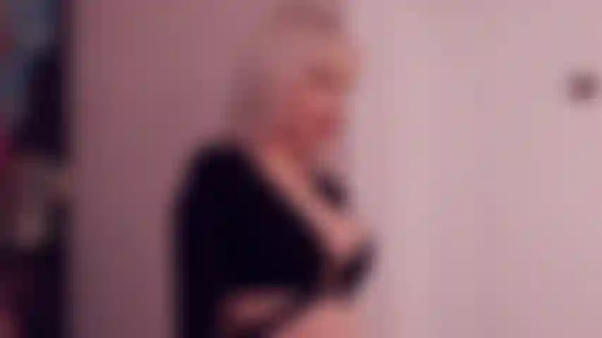 . Bewundern sie mich als etwas kostbares, das sie besitzen.