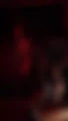 Silhouette im roten licht :p willst du mir dabei zusehen, wie ich dich necke?: P.