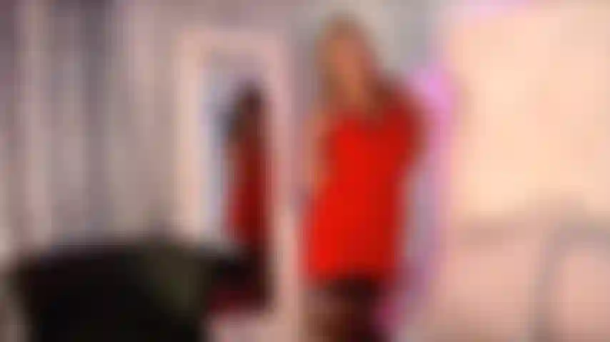 Ich möchte, dass du meinen körper nimmst und mich nur zu deinem machst, süße.