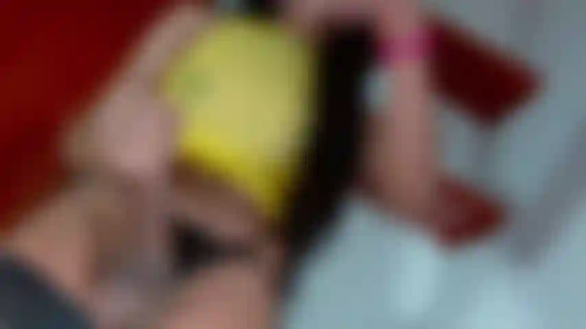 Wowww, die wunderschöne ivanna, die zum ersten mal groß rauskommt.