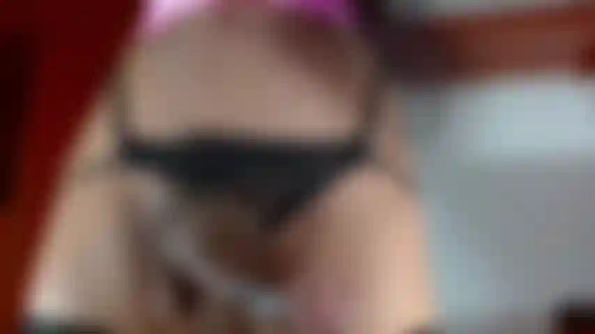 Die hübsche ivanna spritzt, während du ihr ins gesicht schaust.