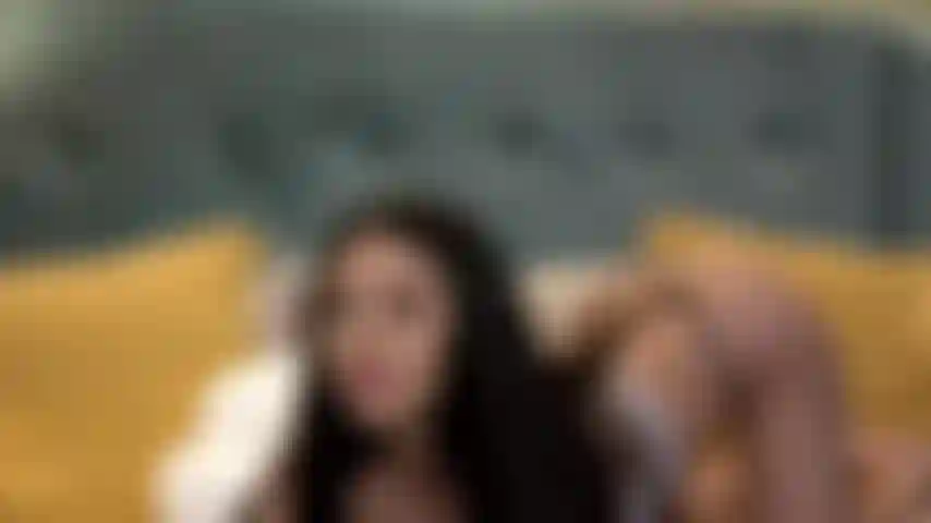 Lass_mich_fühlen_wie_hart_du_bist_während_sie_tief_in_mir_sein!