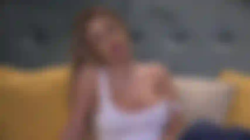 Die_einer_unerfahrenen_studentin_das_masturbieren beibringt.