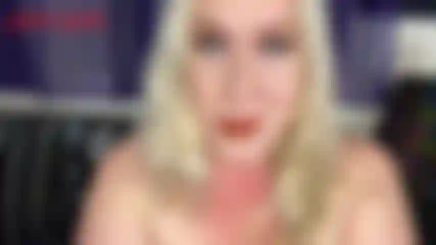 Loser für achselhaar-verlierer, die keine titten sehen, sondern nur jackies haarige achselhöhlen anbeten können! Jackie hat sich schon seit monaten die achselhaare wachsen lassen, sie weiß, was für ein verdammter verlierer du wegen ihrer behaarten achselhöhlen bist und dass du alles tun würdest, nur um...