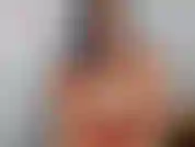 Daddy befriedigt dich nicht – du kommst nach hause und siehst eine schockierende seite – deine eigene mutter in dessous, die an einem vibrator knirscht! Gerade als sie anfängt abzuspritzen, schaut sie auf und sieht, wie du zusiehst ...