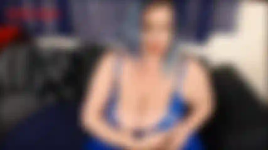 Mache meine großen natürlichen reize, sticky-jackie trägt neue dessous und zeigt sie dir. Sie holt ihre riesigen naturhaare hervor und lässt sie fallen, schwingt und neckt sie. Das ganze titten-teasing macht jackie geil ...