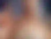 Self tit worship – jackie hat tolle große natürliche titten, von denen jeder nicht genug bekommen kann, auch jackie selbst! In diesem clip verehrt jackie ihre eigenen großen natürlichen 42f-brüste, indem sie sie leckt, lutscht und ...