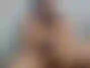 Videoanruf mit papa – papa ist wieder auf geschäftsreise und er besteht immer darauf, dass seine kleine tochter jackie ihn per video anruft. Jackie wirkt zuerst genervt, aber insgeheim liebt sie es, dass ihr vater immer noch ...