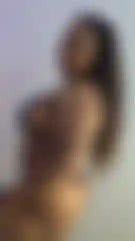 A sexy and delicious mature woman!