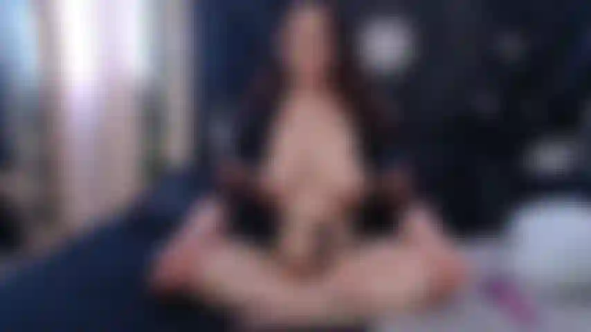 Versuche mit meinem vibrator zu meditieren.