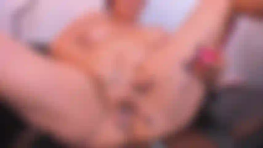 fingering my pussy and make me squirt