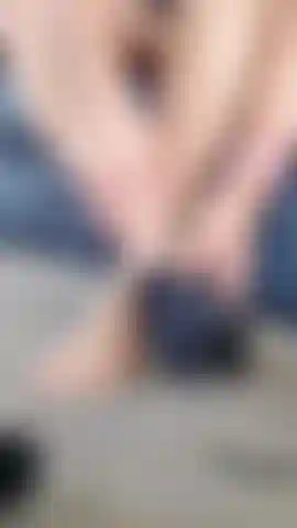 Verlockende fußspiele, verwöhnende massage, verführerisches necken, gesteigerte sinnlichkeit, orgasmus. 2024.