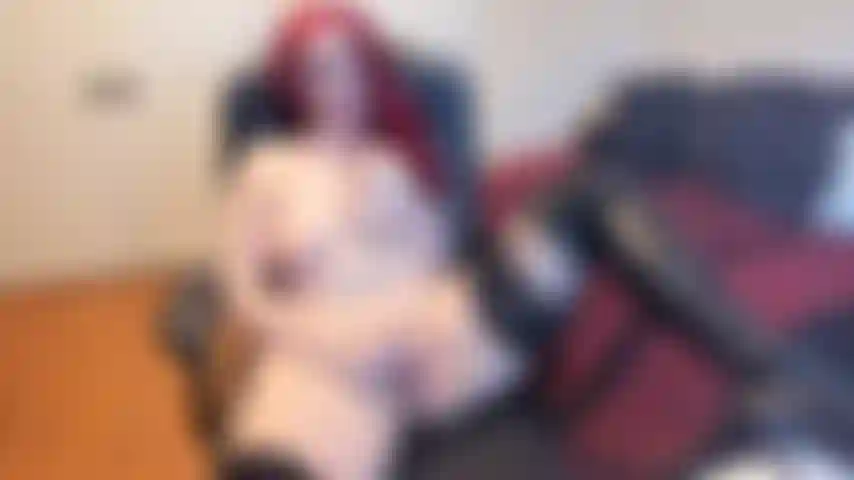 Spielzeit in schenkelhohen stiefeln – schau zu, wie ich in meinen schenkelhohen lederstiefeln einige intensive orgasmen genieße!