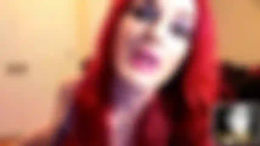 Latex-asmr-göttin – bist du gestresster sklave? Erlaube der sexy stimme deiner göttin, dich zu beruhigen und in deinen geist einzudringen, auf eine weise, die niemand in ihrem sexy latex erreichen kann. Du bist jetzt in meinem bann!