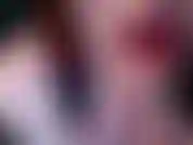 Lippenstift-joi: meinen sexy roten lippen kannst du einfach nicht widerstehen, oder?! Sieh zu, wie ich dir zuflüstere, dich necke, dich auf und ab laufe und dich ermutige und anweise, auf meine sexy lippen und kurven zu wichsen!